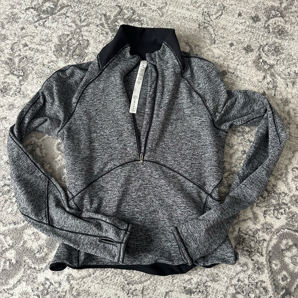 Lululemon cropped long sleeve top size 4